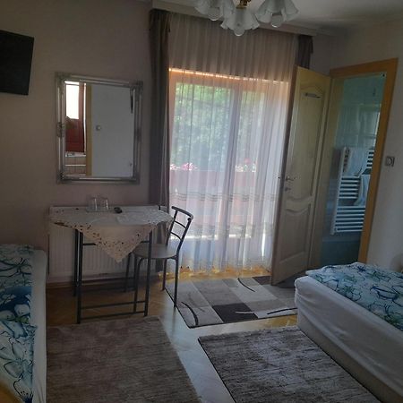 Aranyeső Vendégház Csorbai Budapest Esterno foto